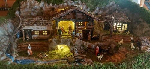 Große weihnachtskrippe mit - große,
