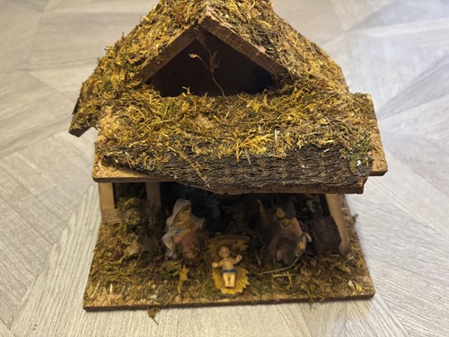 Weihnachtskrippe mit figuren - weihnachtskrippe,