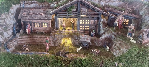 Große weihnachtskrippe mit - große,