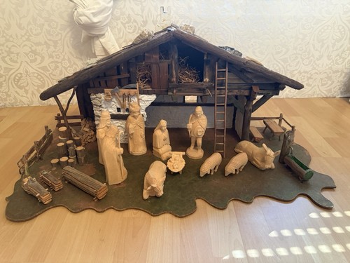 Weihnachtskrippe mit figuren - weihnachtskrippe,
